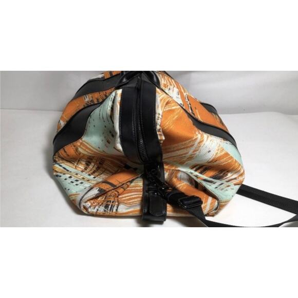 L.A.M.B. LAMB BY GWEN STEFANI FOR LIFE GYM BAG - Picture 5 of 9